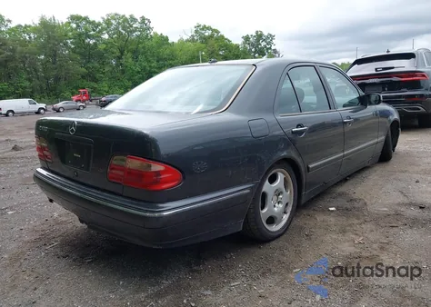 2001 Mercedes-Benz E 430 из США, поврежденный, VIN WDBJF70J11B174815